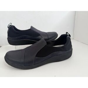 Clarks Cloudsteppers Women's Slip On Shoes Black Comfort Sneakers Size 7.5